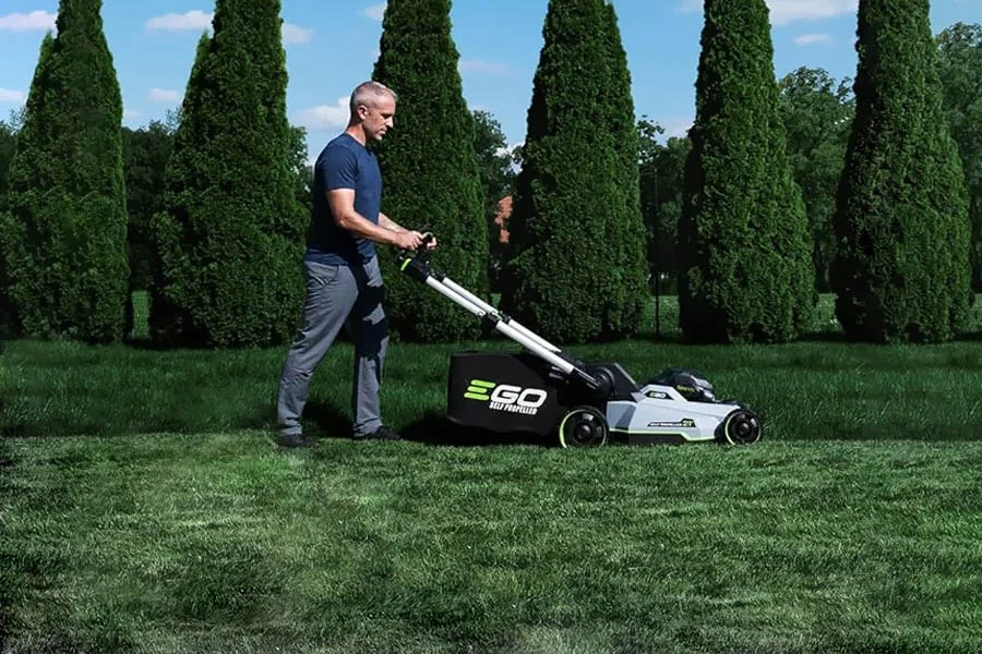 electric lawnmower